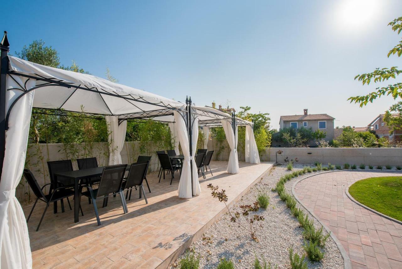 Villa Anja 1St Floor Перой Екстер'єр фото