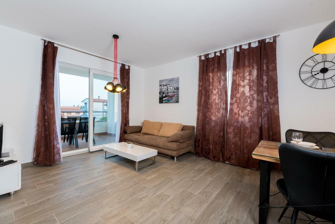 Villa Anja 1St Floor Перой Екстер'єр фото