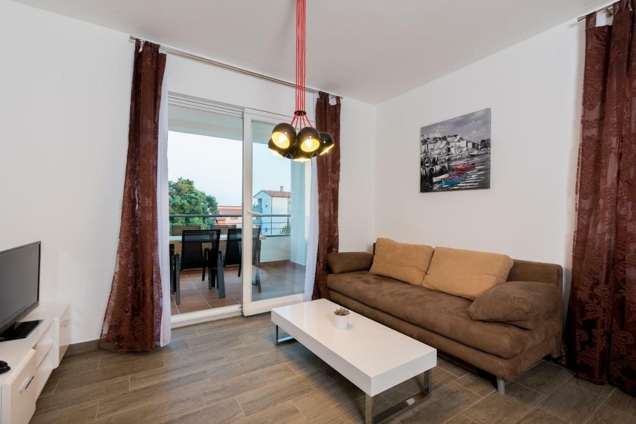 Villa Anja 1St Floor Перой Екстер'єр фото