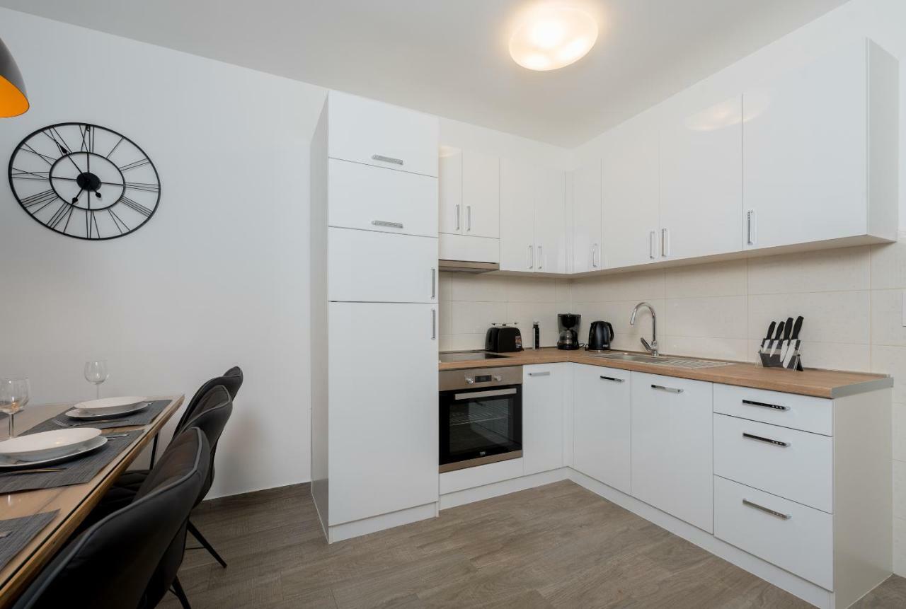 Villa Anja 1St Floor Перой Екстер'єр фото
